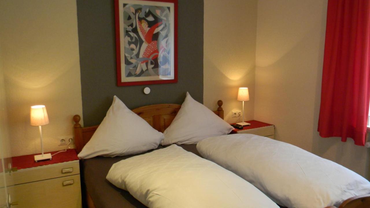 Bed and Breakfast Gastehaus Am Calmont Эдигер-Эллер Экстерьер фото