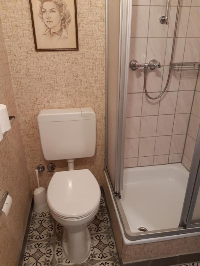 Bed and Breakfast Gastehaus Am Calmont Эдигер-Эллер Экстерьер фото