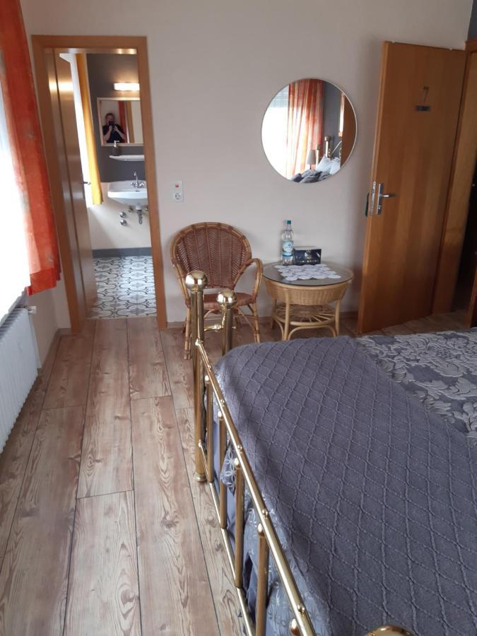 Bed and Breakfast Gastehaus Am Calmont Эдигер-Эллер Экстерьер фото