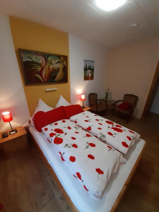 Bed and Breakfast Gastehaus Am Calmont Эдигер-Эллер Экстерьер фото